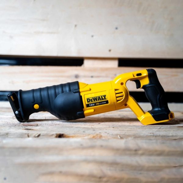 DEWALT DCS380N 18v XR Reciprocating Saw BODY ONLY - Image 3